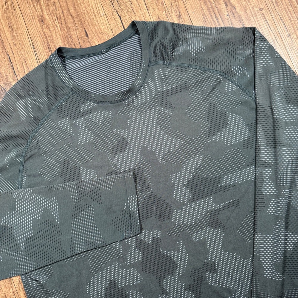 Lululemon Metal Vent Tech Shirt Mens XXL Black Camo Lightweight Training Gym